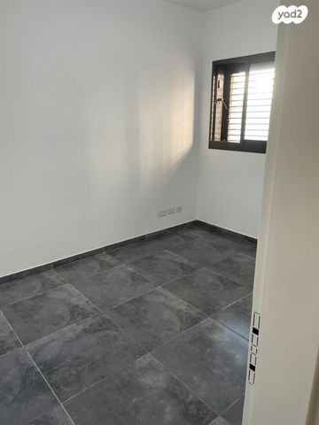 דירת גן, האתרוג 30, הדרים / כ"א, שוהם