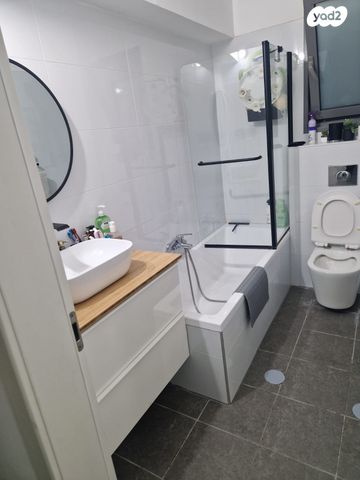 דירה, שדרות הרצל 2, נאות שמיר, יבנה