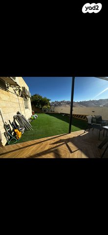 דירת גן, עת הזמיר 15, מגדים, מעלה אדומים