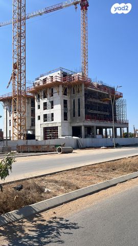 דירה, רב אלוף רפאל איתן 1, קרית קריניצי, רמת גן