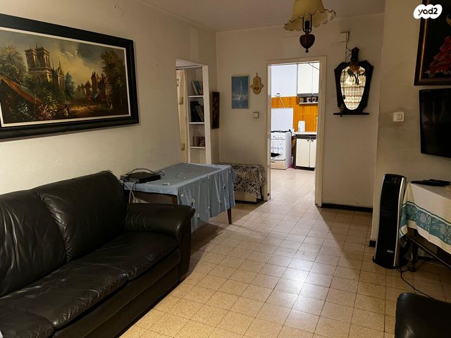 מנחם ציוני 801