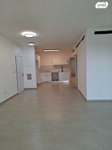 דירה, סוקולוב 5, מרכז מזרחי, נס ציונה