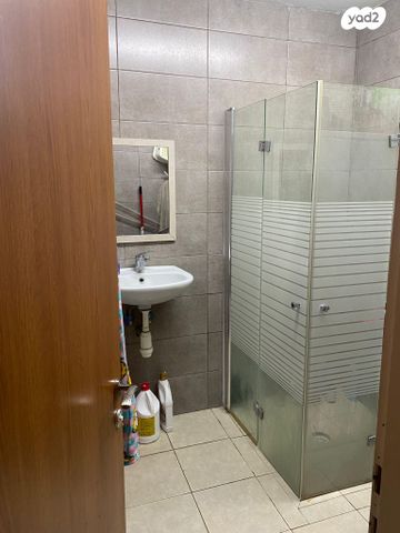 דירה, החסידה 4, שאר העיר, חצור הגלילית