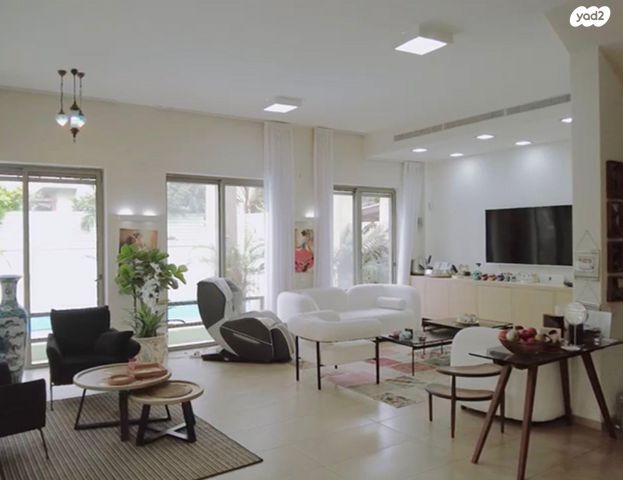 דו משפחתי, אפיקי מים 7, עין הים, חדרה