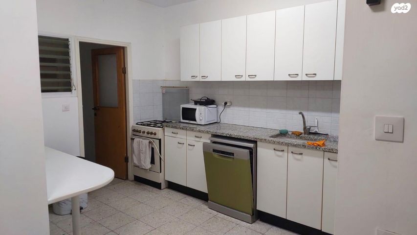 דירה, נווה אלון 13, ב' / צפון מערב העיר, רחובות