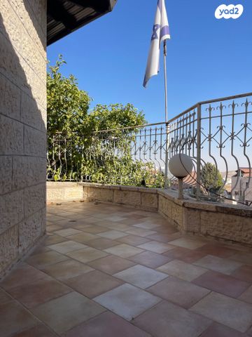 בית פרטי/ קוטג', בצלאל בצרווי, פסגת זאב, ירושלים