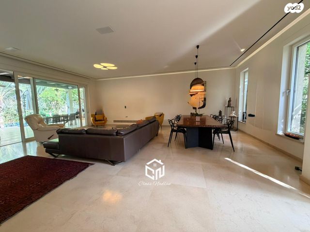 בית פרטי/ קוטג', סביון