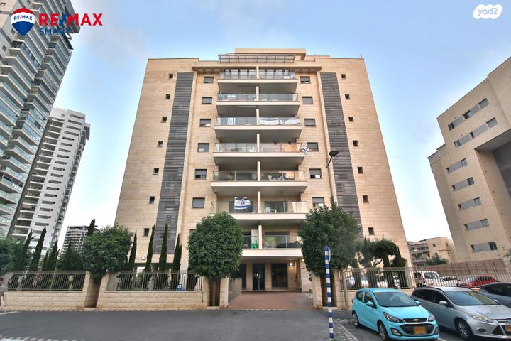 דירה, משכנות האומנים, קרית מוצקין