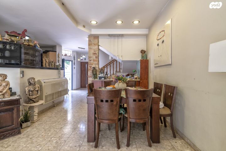 בית פרטי/ קוטג', קורנית, נווה אילן - צבאי, יבנה