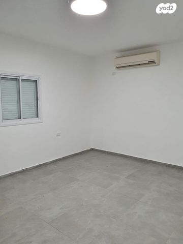 דירה, סירקין, פועלי הרכבת, גבעתיים