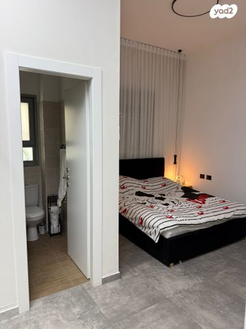 דירת גן, דרך האילנות, גדרה מזרח, גדרה