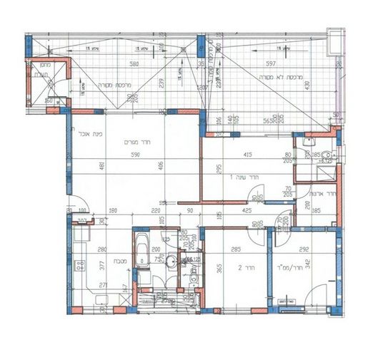 דירה, צור יצחק
