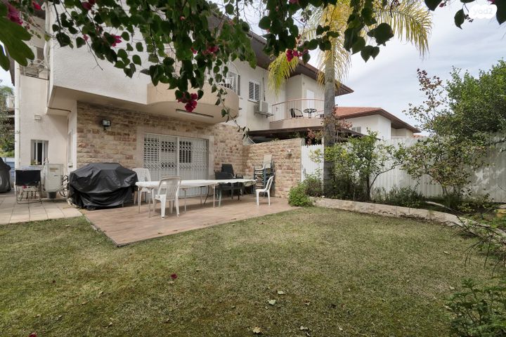 בית פרטי/ קוטג', קורנית, נווה אילן - צבאי, יבנה