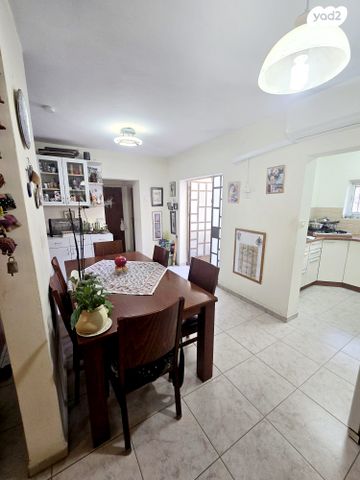 דירת גן, נתיב המזלות, פסגת זאב, ירושלים