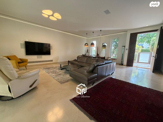 בית פרטי/ קוטג', סביון