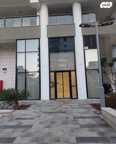 דירה, חיים חפר, הרקפות, ראשון לציון