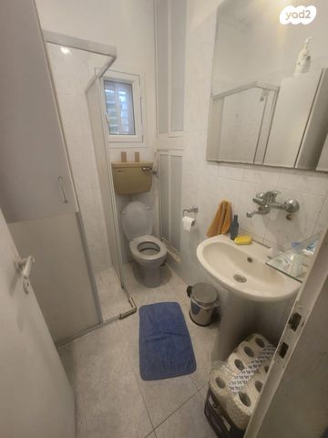 דירה, המורד, בן דור, נשר