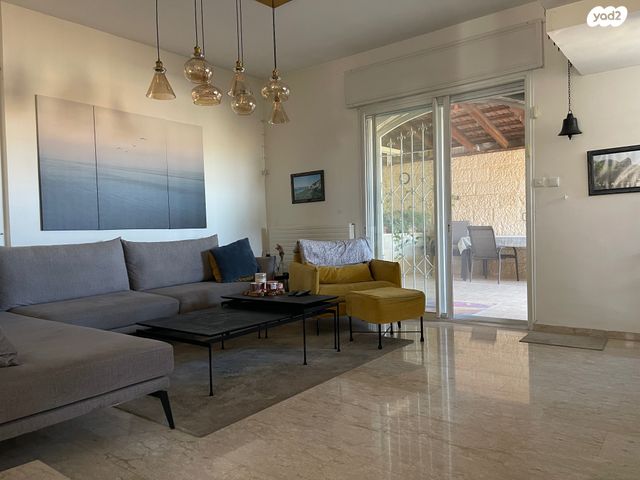 בית פרטי/ קוטג', בצלאל בצרווי, פסגת זאב, ירושלים