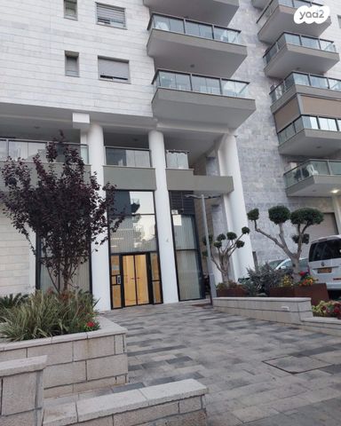 דירה, חיים חפר, הרקפות, ראשון לציון