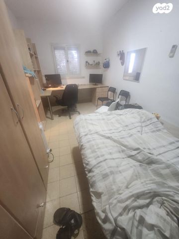 דירה, המורד, בן דור, נשר