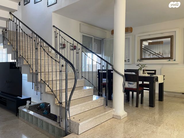 בית פרטי/ קוטג', בצלאל בצרווי, פסגת זאב, ירושלים