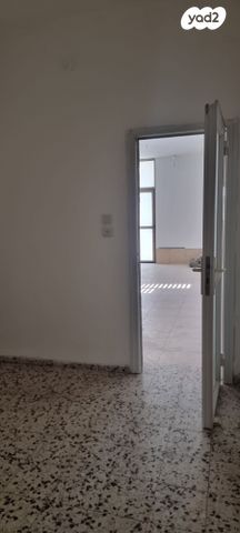 בית פרטי/ קוטג', אהרון בן יוסף, קרית אתא