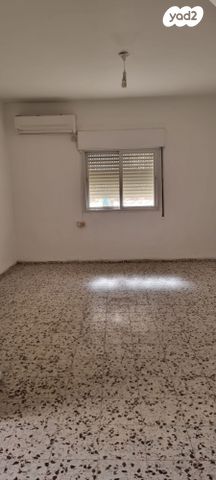 בית פרטי/ קוטג', אהרון בן יוסף, קרית אתא