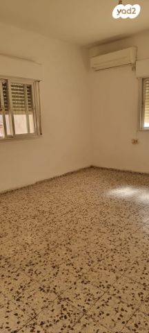 בית פרטי/ קוטג', אהרון בן יוסף, קרית אתא