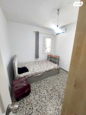 דירה, שרת, טירת כרמל