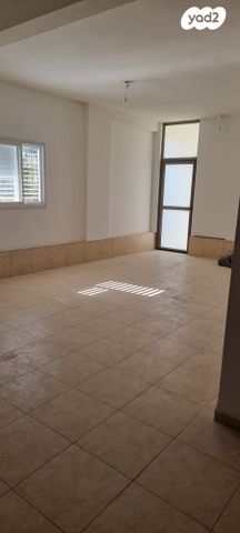 בית פרטי/ קוטג', אהרון בן יוסף, קרית אתא