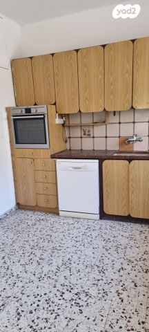 בית פרטי/ קוטג', אהרון בן יוסף, קרית אתא