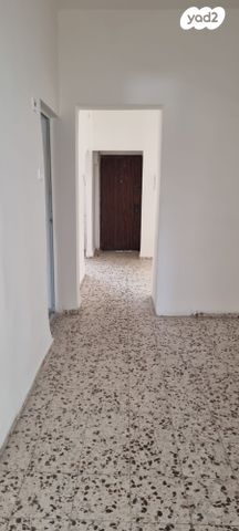 בית פרטי/ קוטג', אהרון בן יוסף, קרית אתא