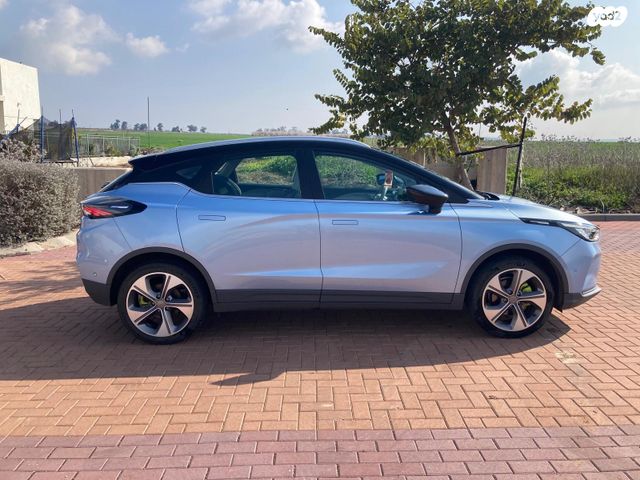 מודעת רכב ג׳ילי Geometry C