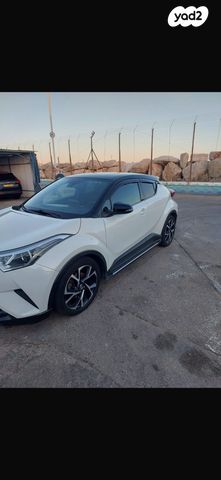 מודעת רכב טויוטה C-HR