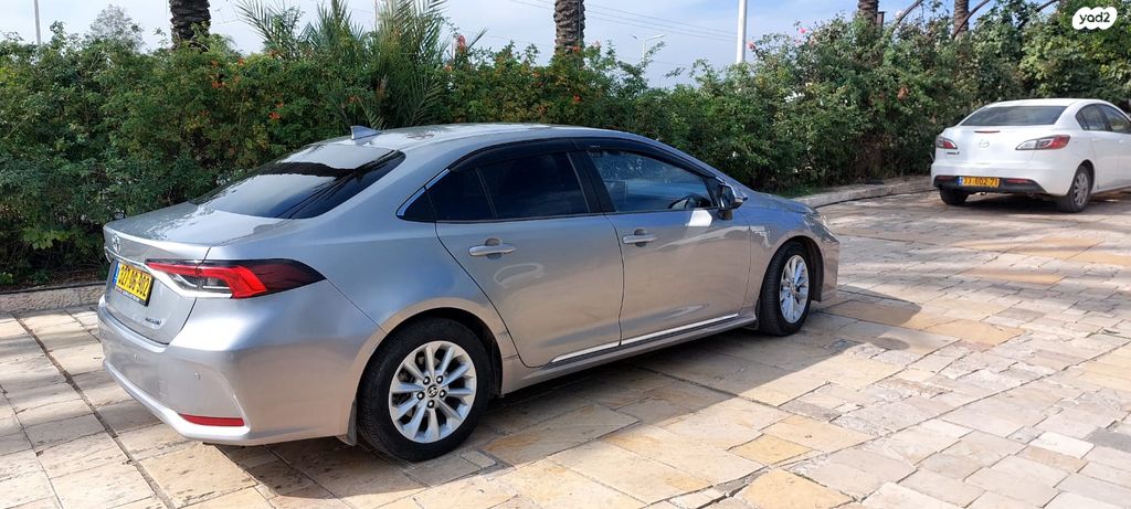 מודעת רכב טויוטה קורולה