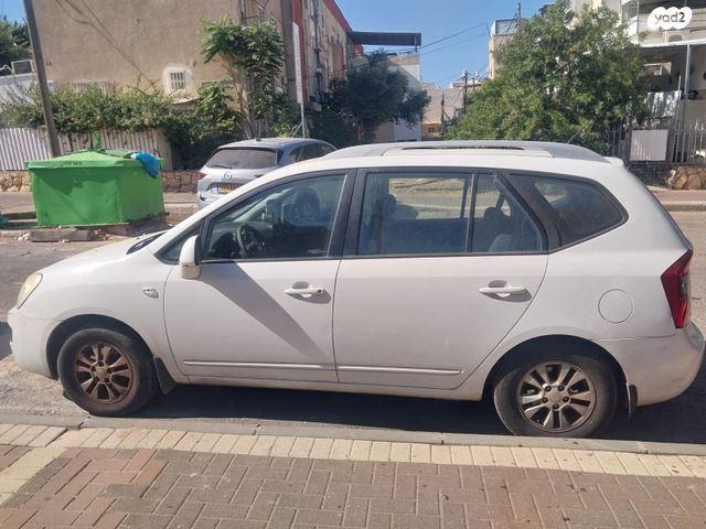 מודעת רכב קיה קארנס