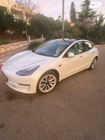 מודעת רכב טסלה מודל 3