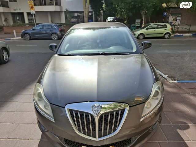 מודעת רכב לנצ'יה דלתא