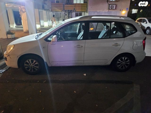 מודעת רכב קיה קארנס
