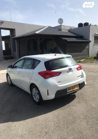 מודעת רכב טויוטה אוריס