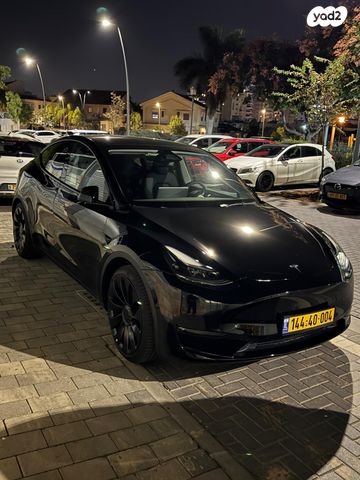 מודעת רכב טסלה מודל Y