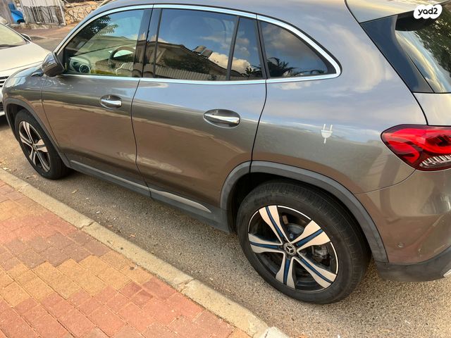 מודעת רכב מרצדס-בנץ EQA