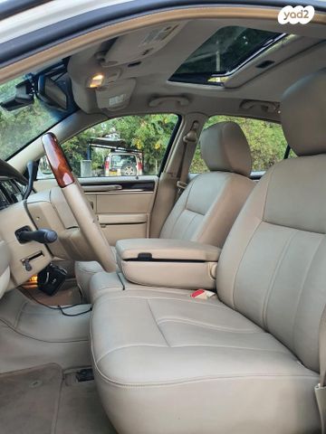 מודעת רכב לינקולן טאון קאר