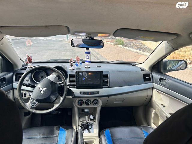 מיצובישי לנסר