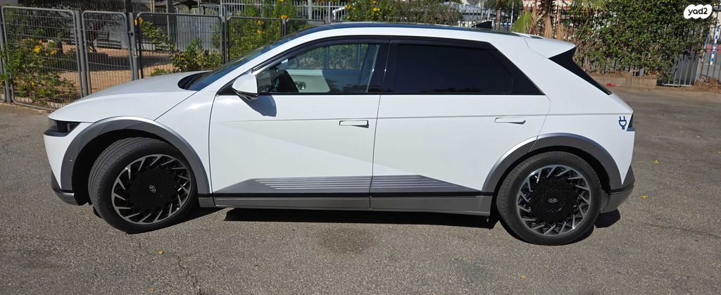 יונדאי איוניק 5