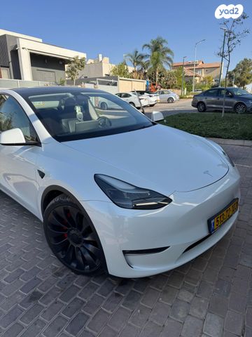 מודעת רכב טסלה מודל Y