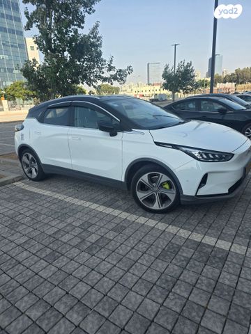 מודעת רכב ג׳ילי Geometry C