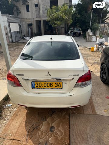 מודעת רכב מיצובישי אטראז'