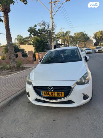 מודעת רכב מאזדה 2