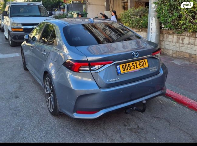 טויוטה קורולה